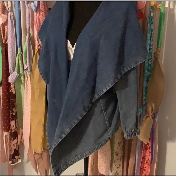 Acid wash denim jacket - Picture 2 of 5